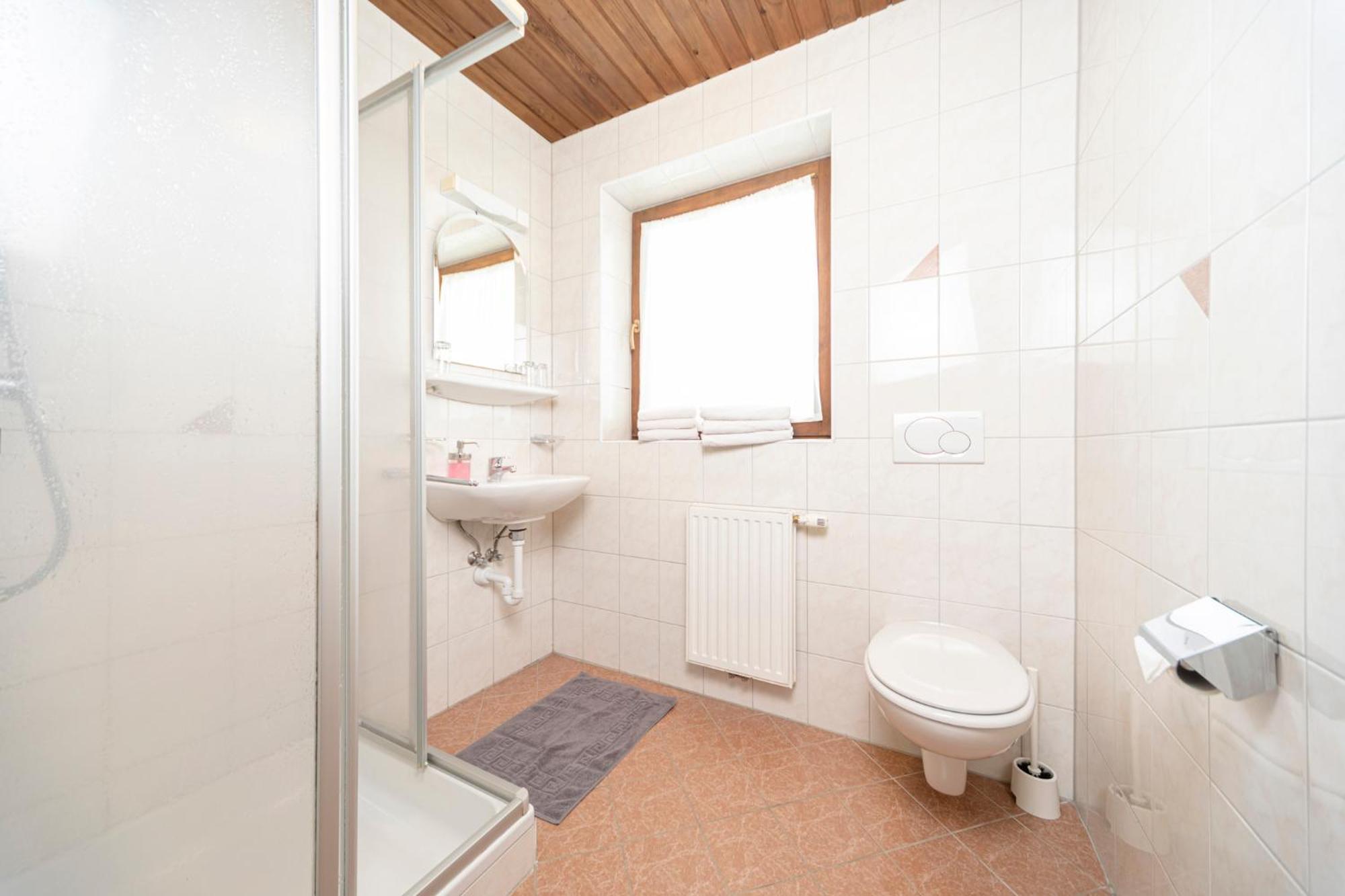 Gasthof Pension Knapp Strass im Zillertal Phòng bức ảnh